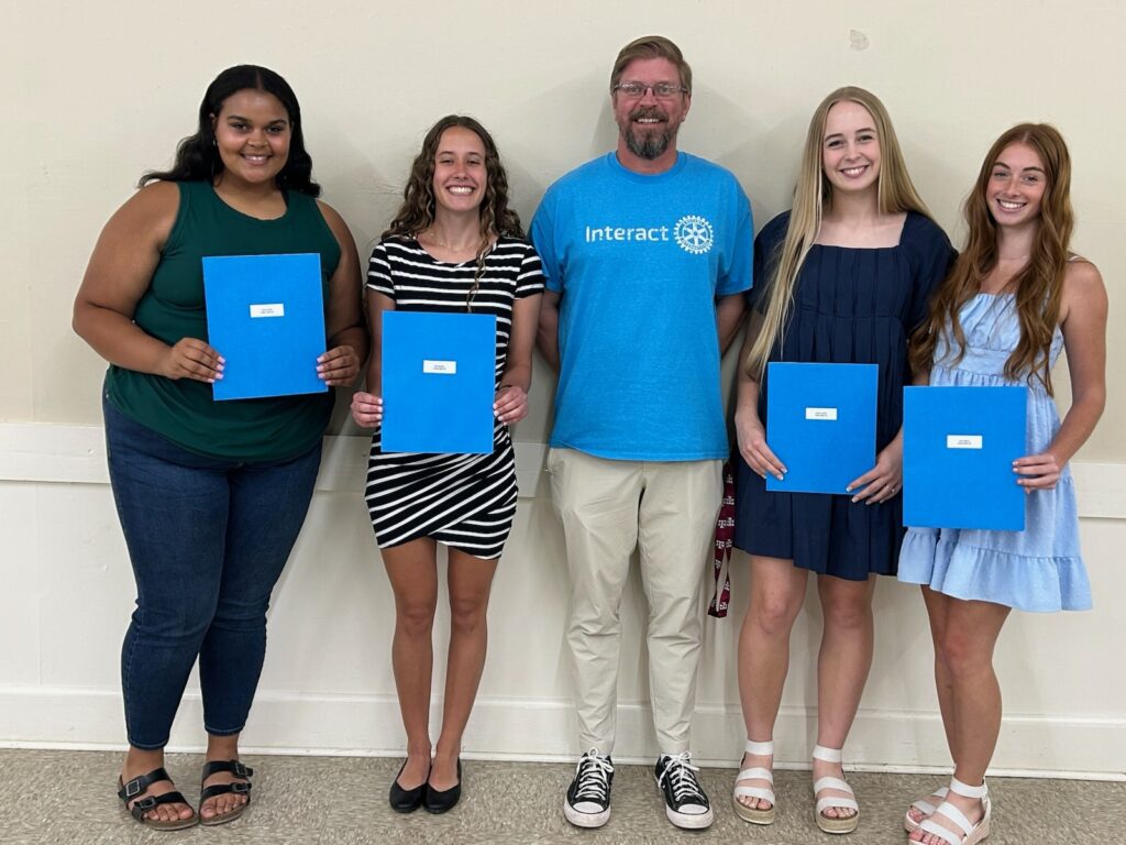 Valley Mills CTE Students receive scholarships